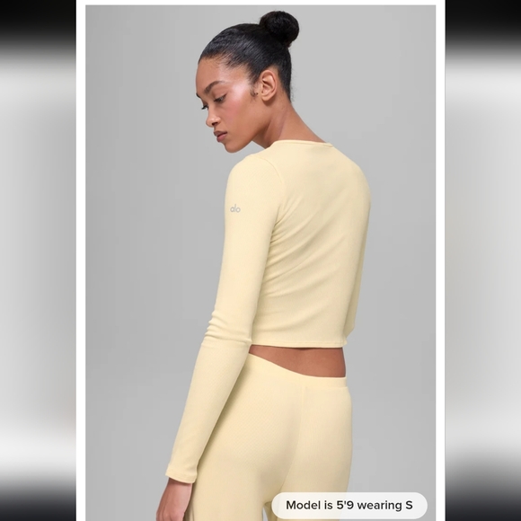 Alo Yoga Dreamlight Long Sleeve Top Best Seller XS Candlelight Yellow - Picture 2 of 12
